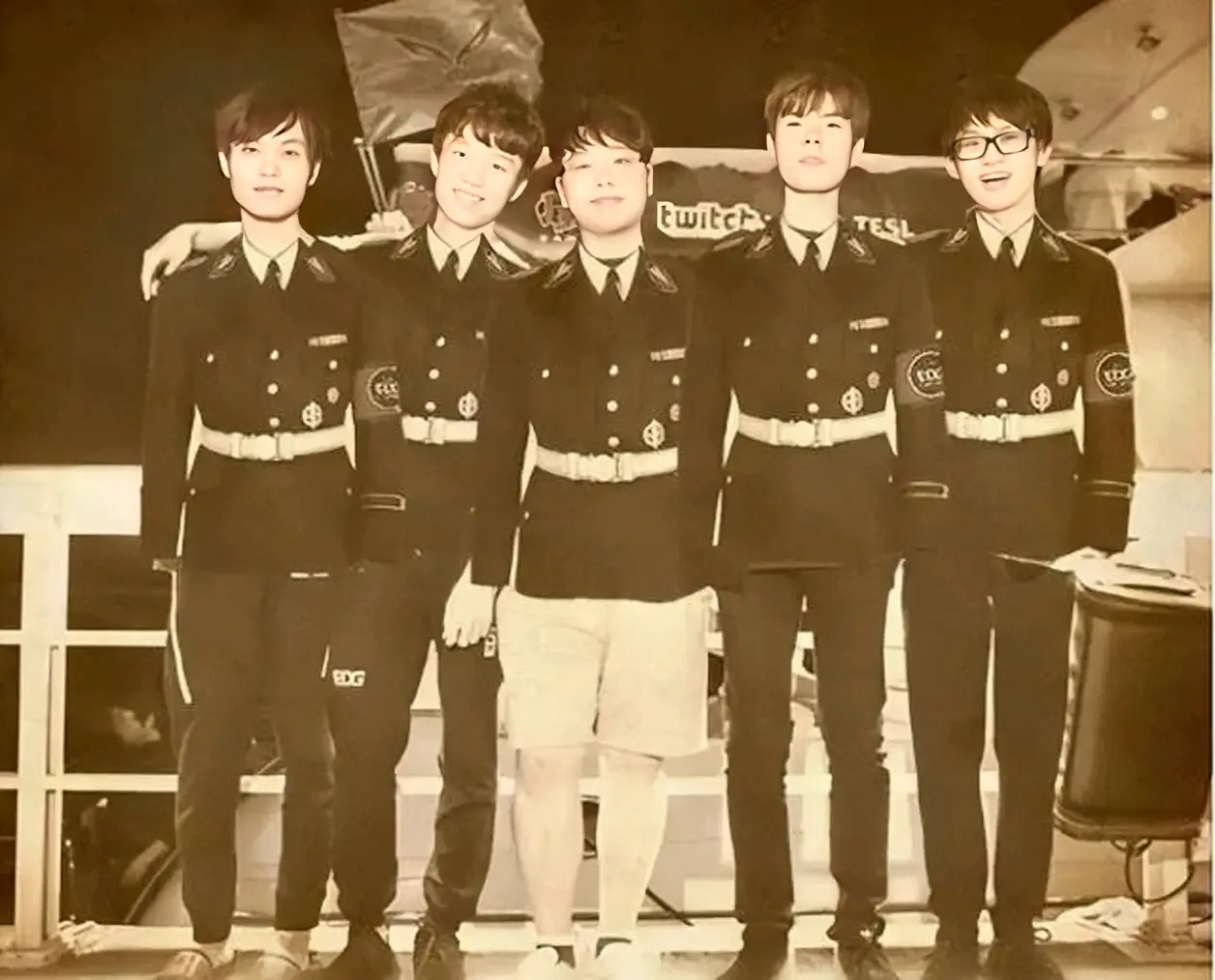 LPL明星选手受伤退赛,引发热议 LPL明星选手受伤退赛,引发热议