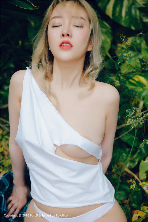 两大赛场的统治艺术,从金玟哉的钢铁防线到西班牙的进攻风暴