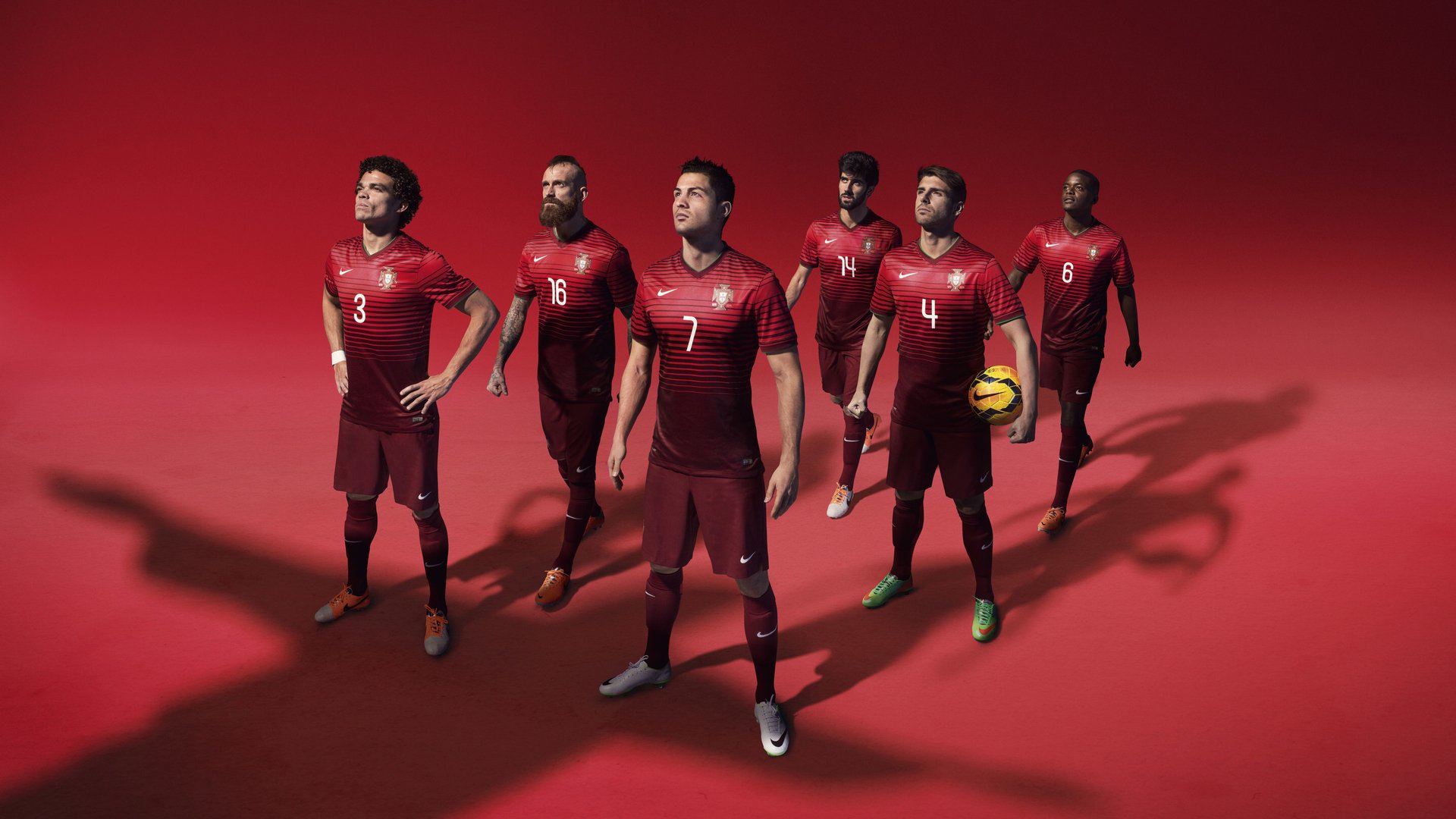 双重突围，拜仁破药厂桎梏，凯塞多欧战封神记